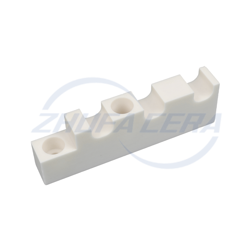 Vlastný tvar keramického bloku z oxidu hlinitého