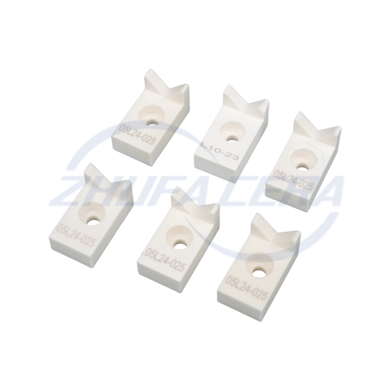 Aluminový keramický blok v tvare V